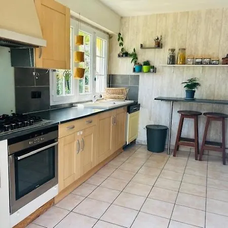 Holiday home Belle Maison 3 Chambres, Jardin *
